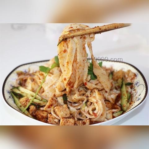 今天吃的凉皮口味与营养对比